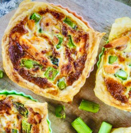 Quiche met asperges en zalm