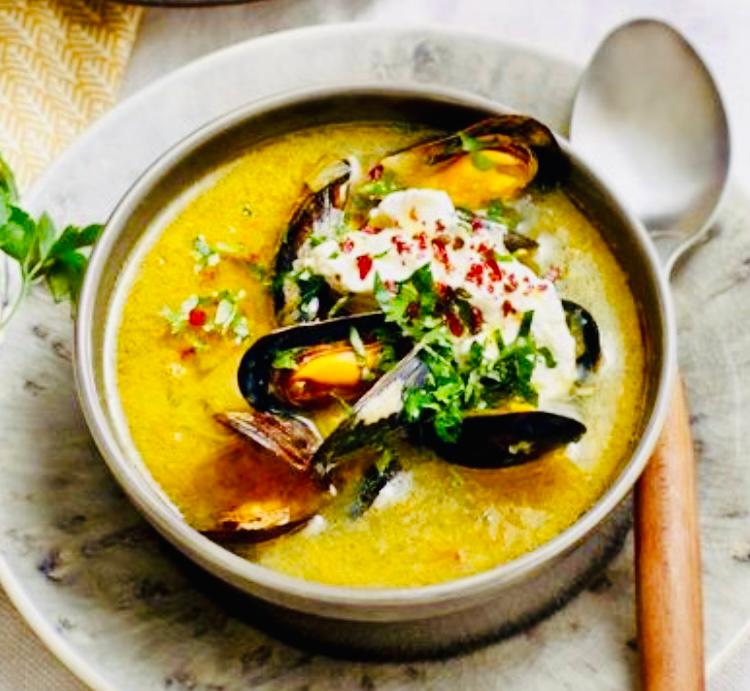 Mosselsoep met venkel, zeekraal